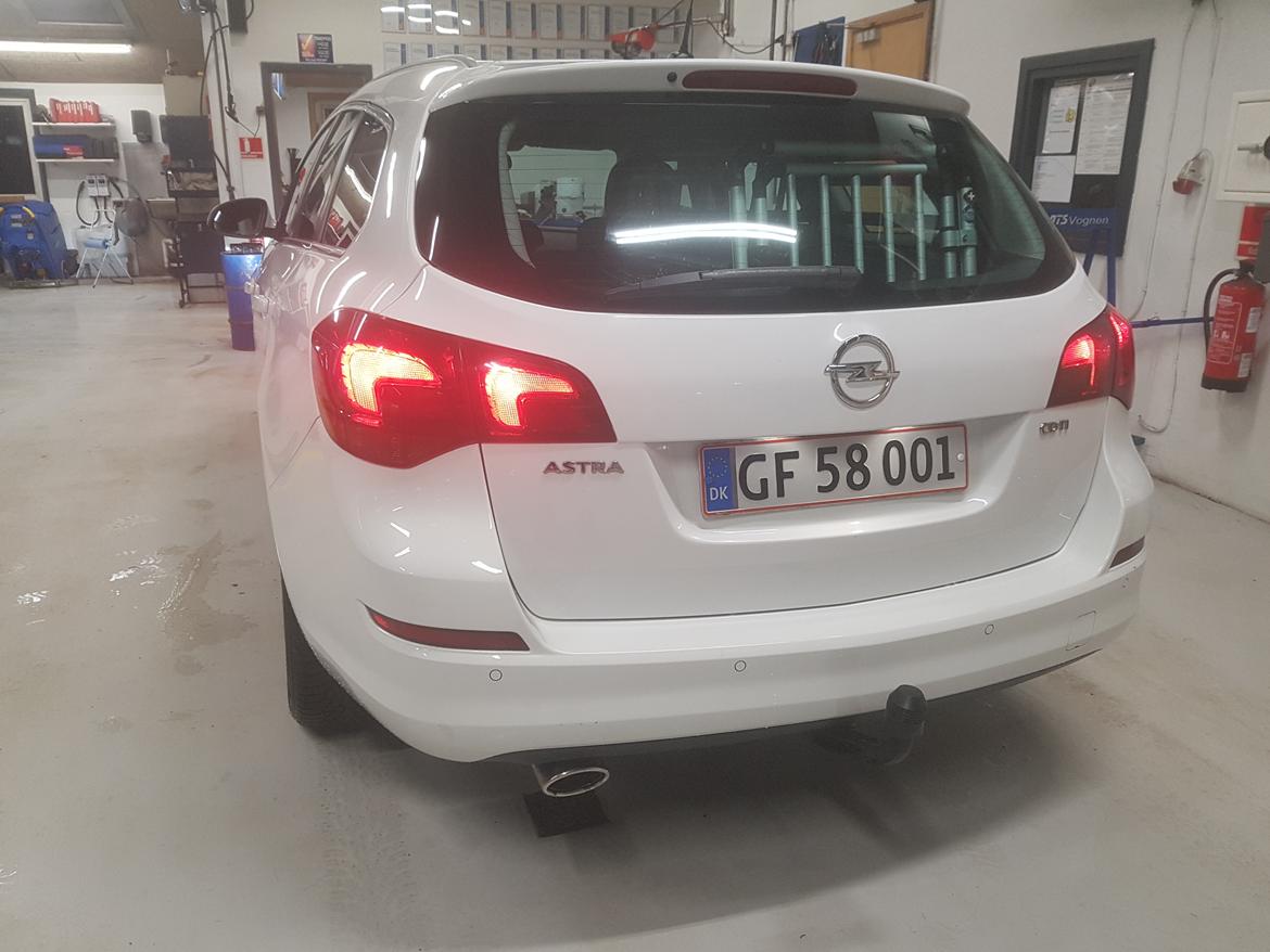 Opel Astra J Sports Tourer 2,0 cdti billede 6