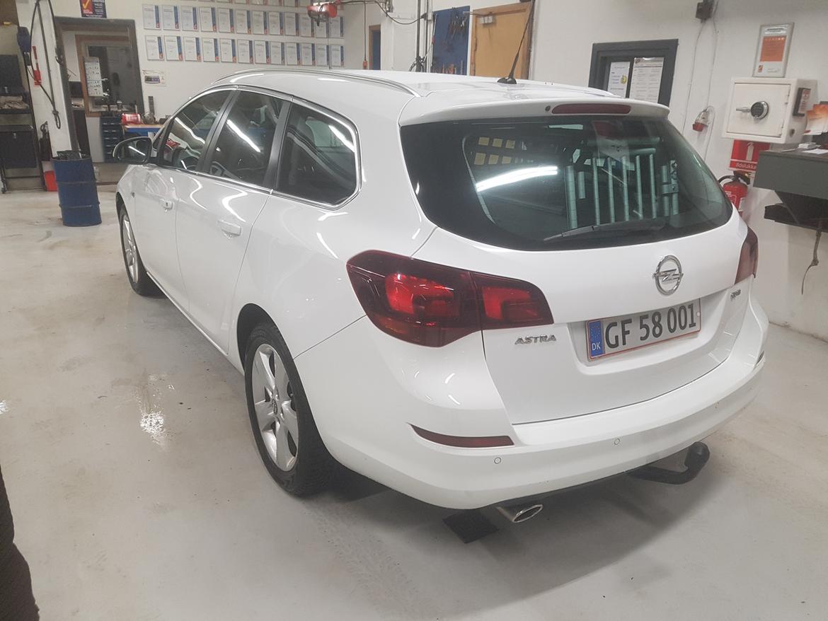 Opel Astra J Sports Tourer 2,0 cdti billede 7