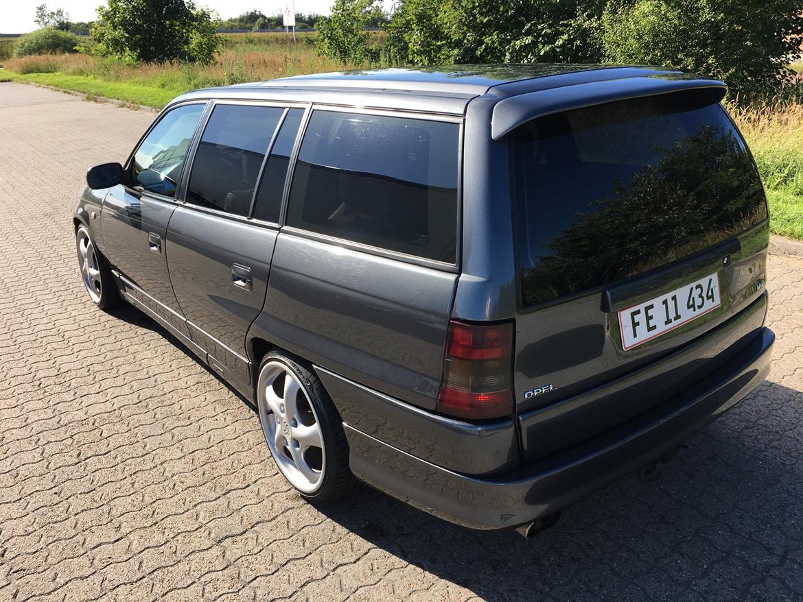 Opel Astra F MV6 3.0 V6 F28 6gear Caravan billede 10