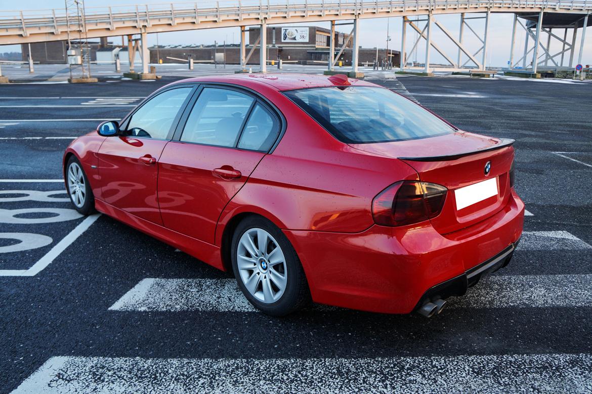 BMW E90 320D Shadowline billede 6