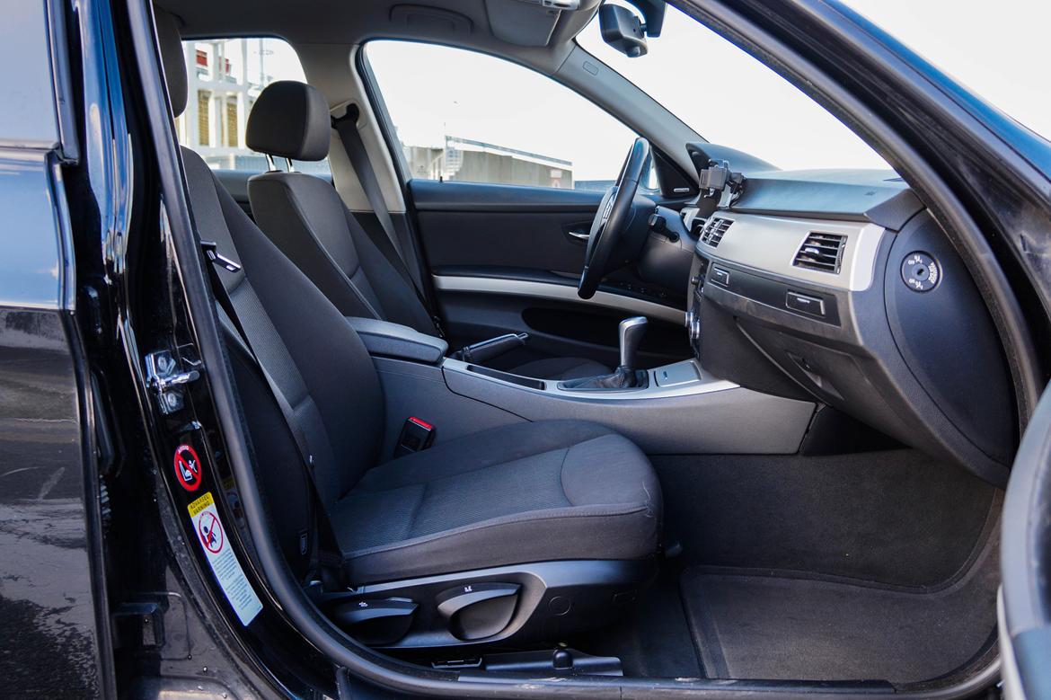 BMW E90 320D LCI billede 13