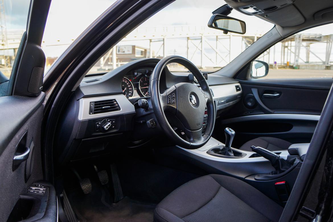 BMW E90 320D LCI billede 11