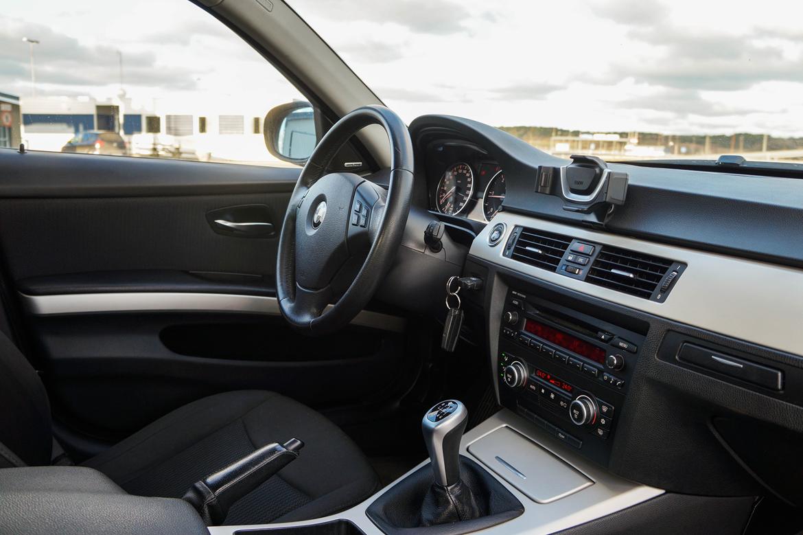 BMW E90 320D LCI billede 12