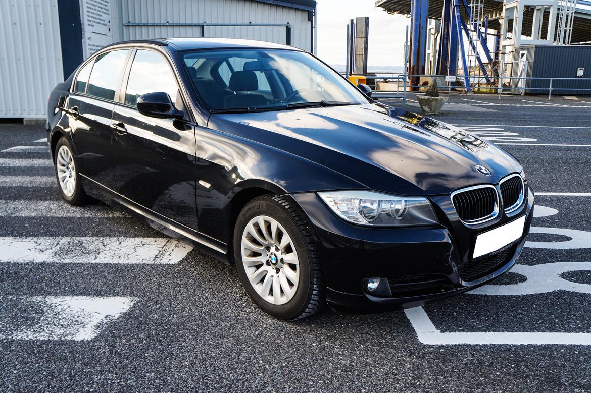 BMW E90 320D LCI billede 1