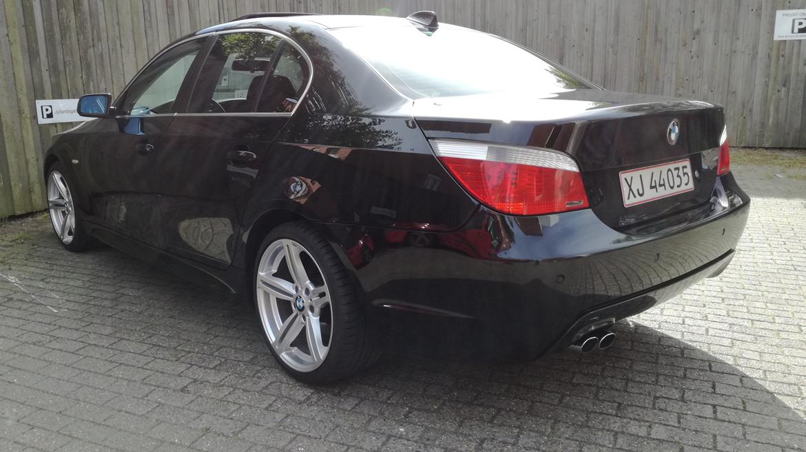 BMW 530i / SOLGT billede 3