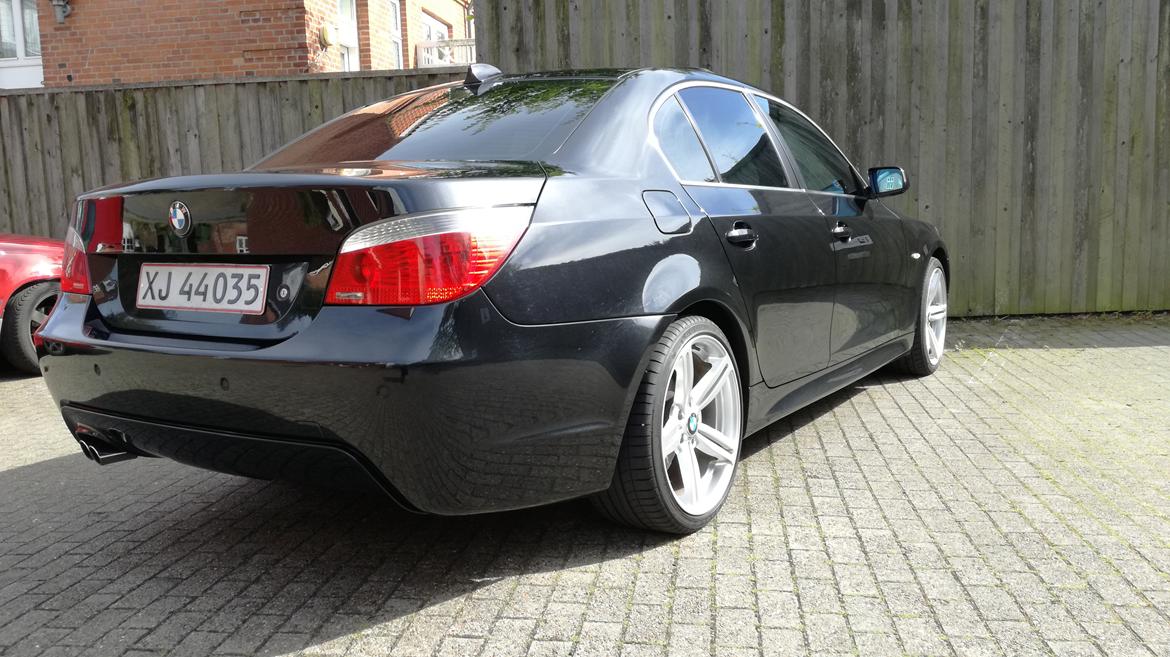 BMW 530i / SOLGT billede 4