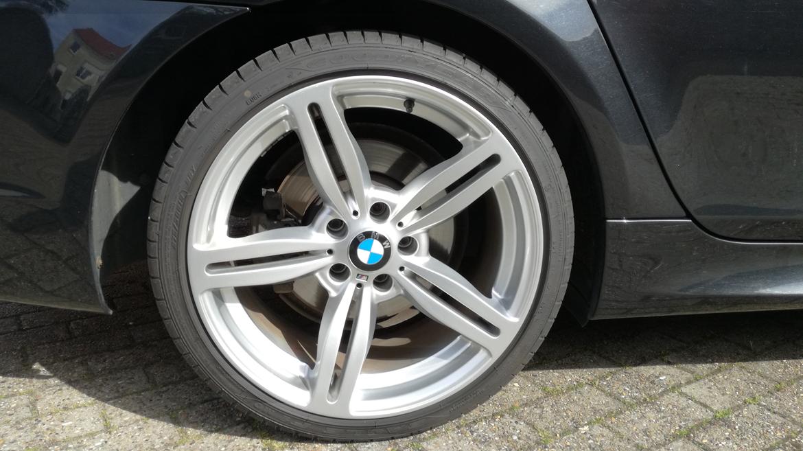 BMW 530i / SOLGT billede 5