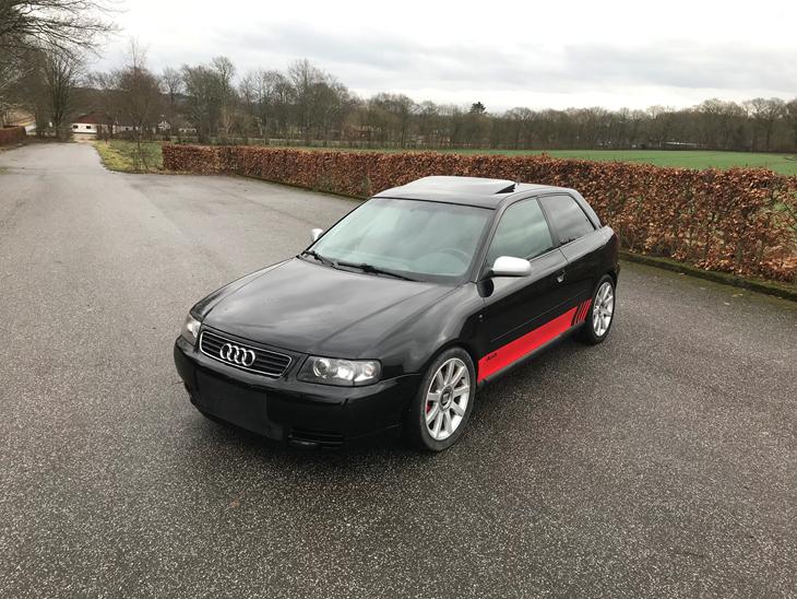 {{currentPhoto.altText}} billede {{currentPhoto.number}}