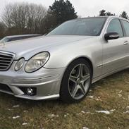 Mercedes Benz E500