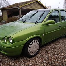 Opel Corsa b 5d. 1.2 16v  "Kermit" 