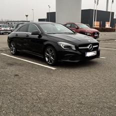 Mercedes Benz CLA 200 coupe