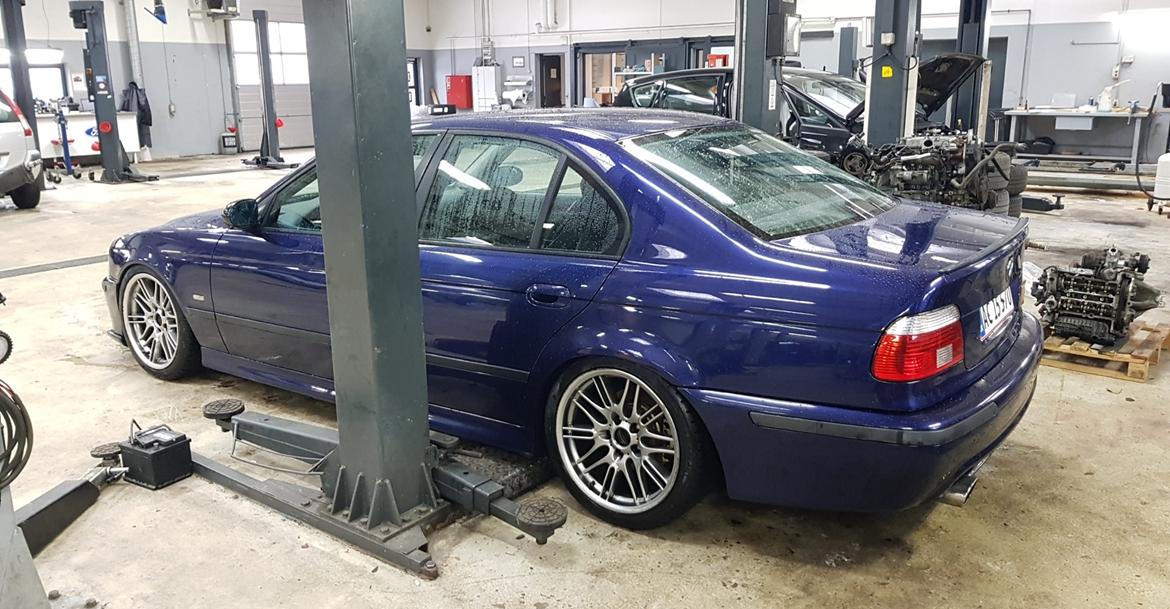 BMW E39 530i (Solgt) billede 13