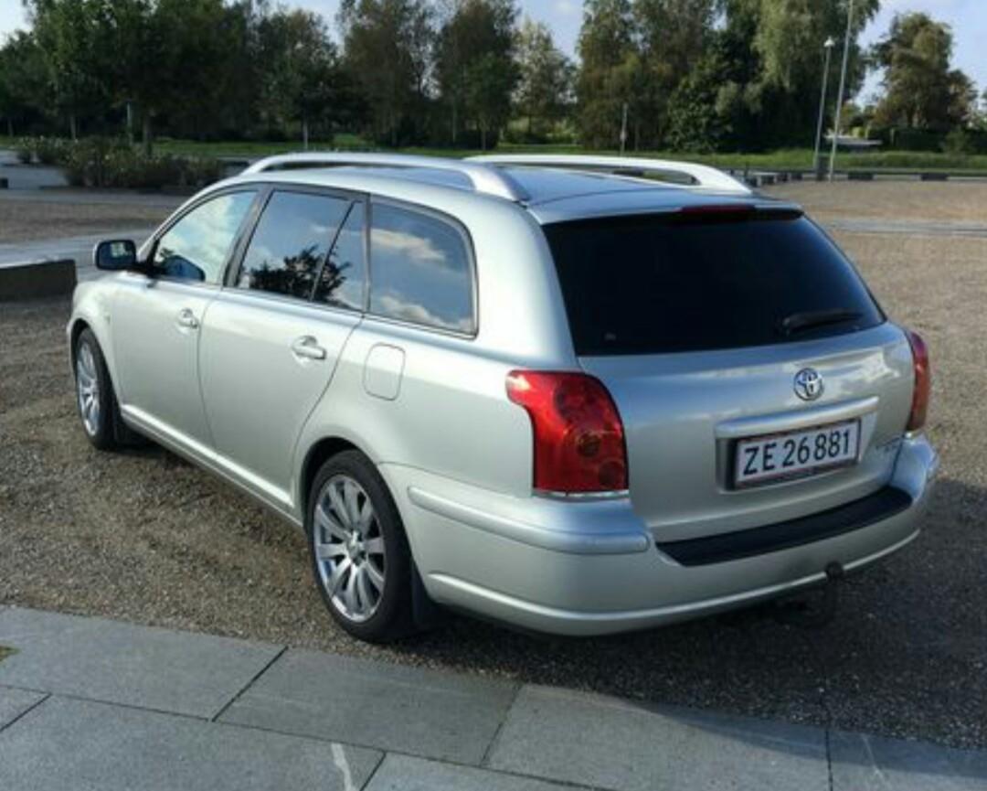 Toyota Avensis  (Solgt)  billede 1