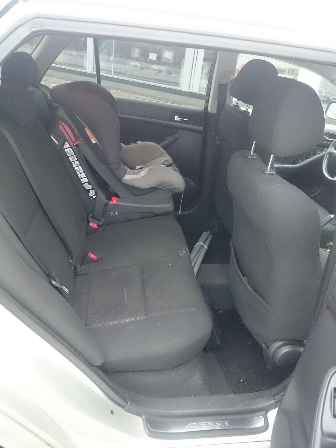 Toyota Avensis  (Solgt)  billede 10