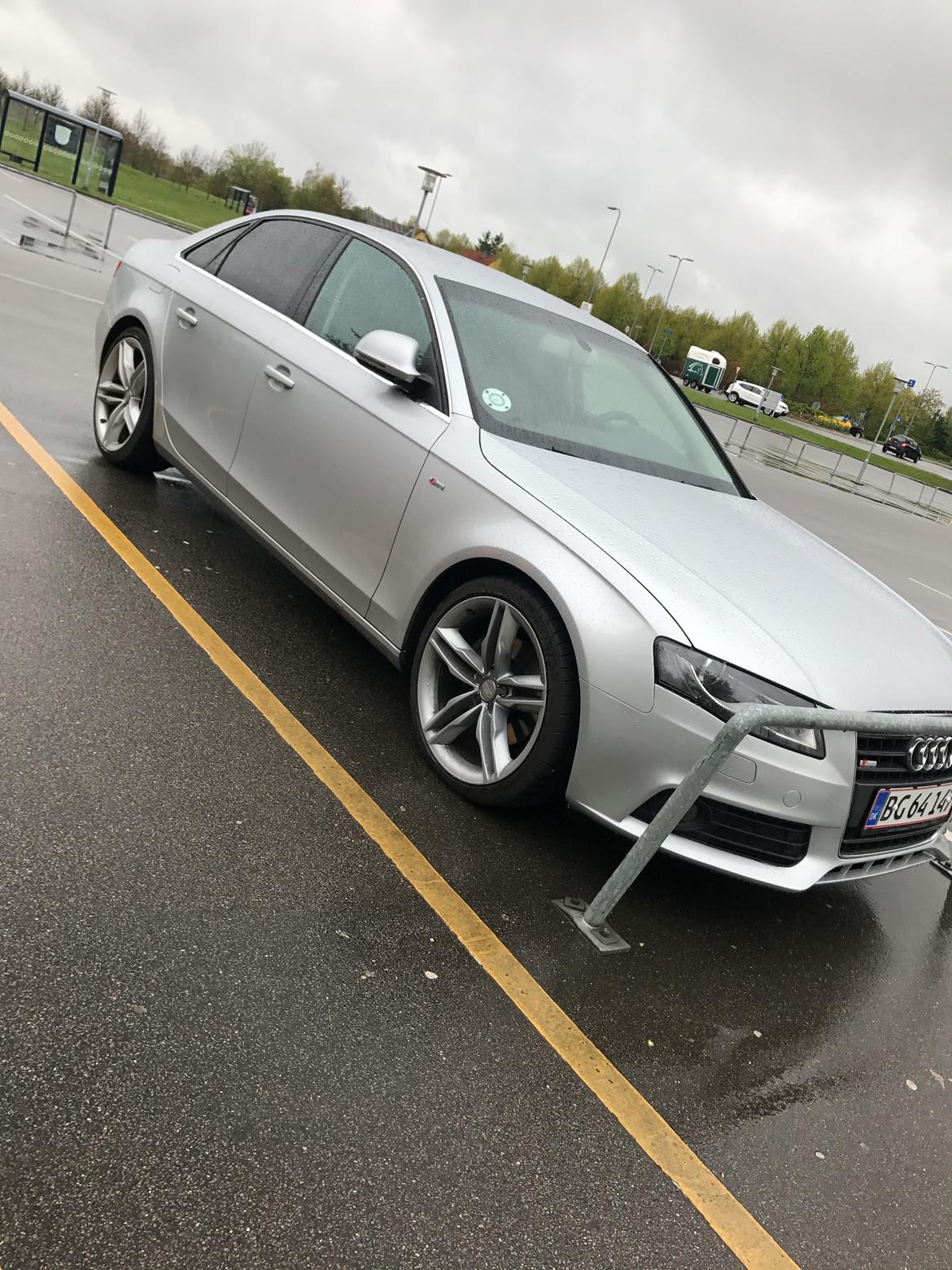 Audi A4 B8 S-Line billede 4