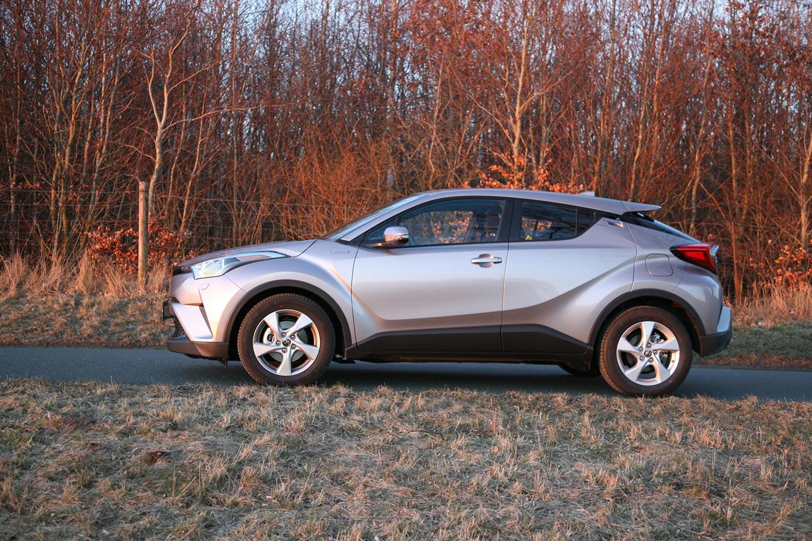Toyota C-HR Limited Hybrid billede 6