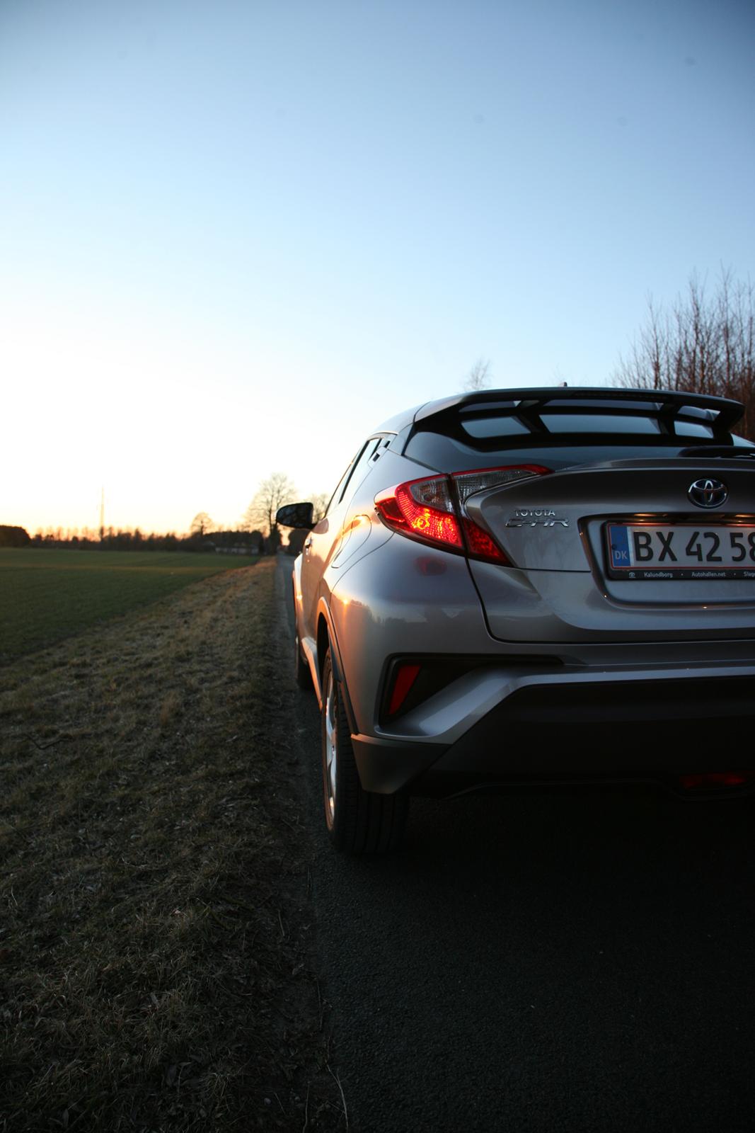 Toyota C-HR Limited Hybrid billede 10