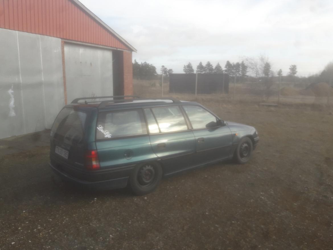 Opel Astra F Caravan billede 4