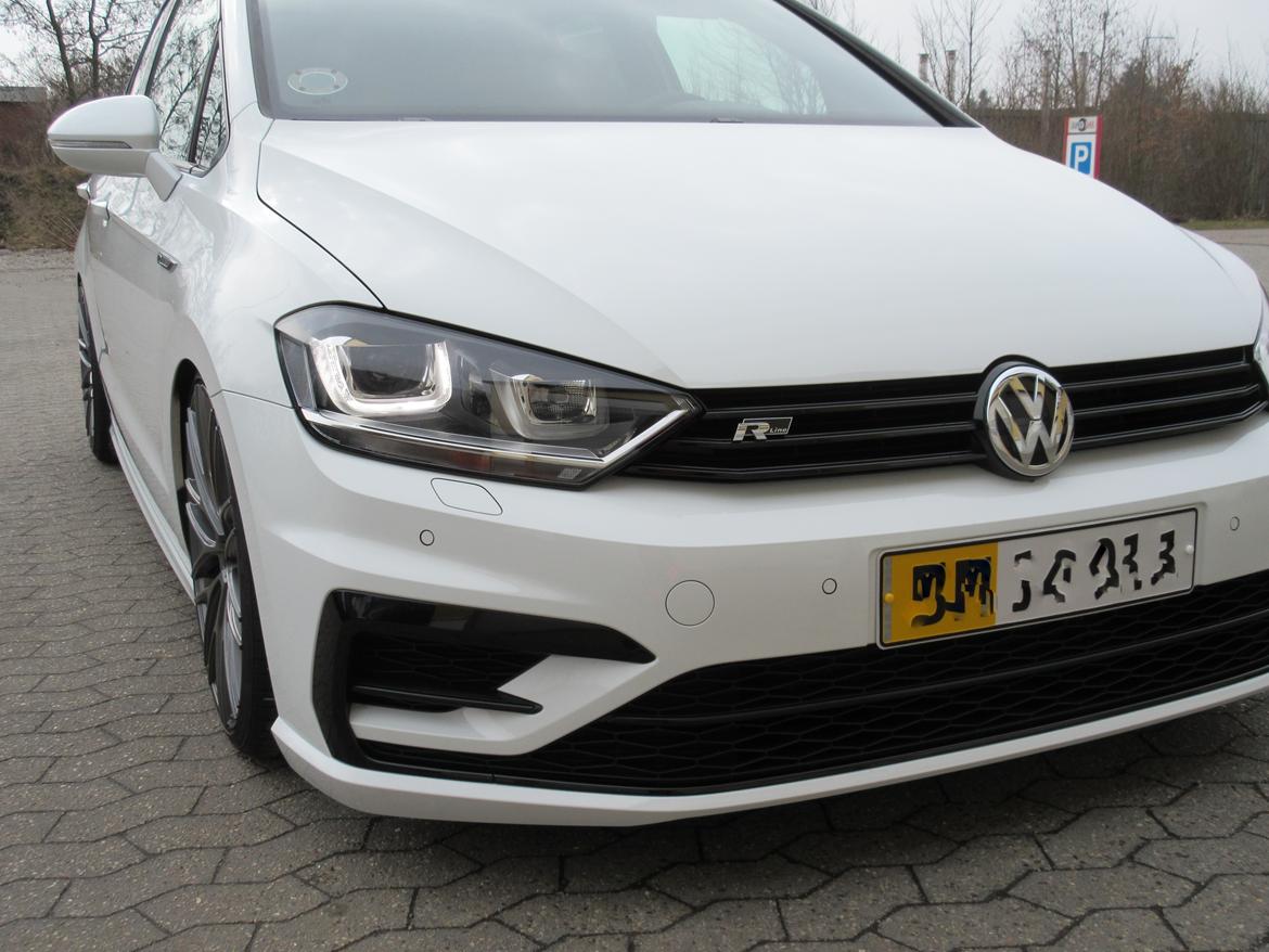 VW Golf 7 SV R-line+ >SOLGT< - d.25/3-18 billede 2