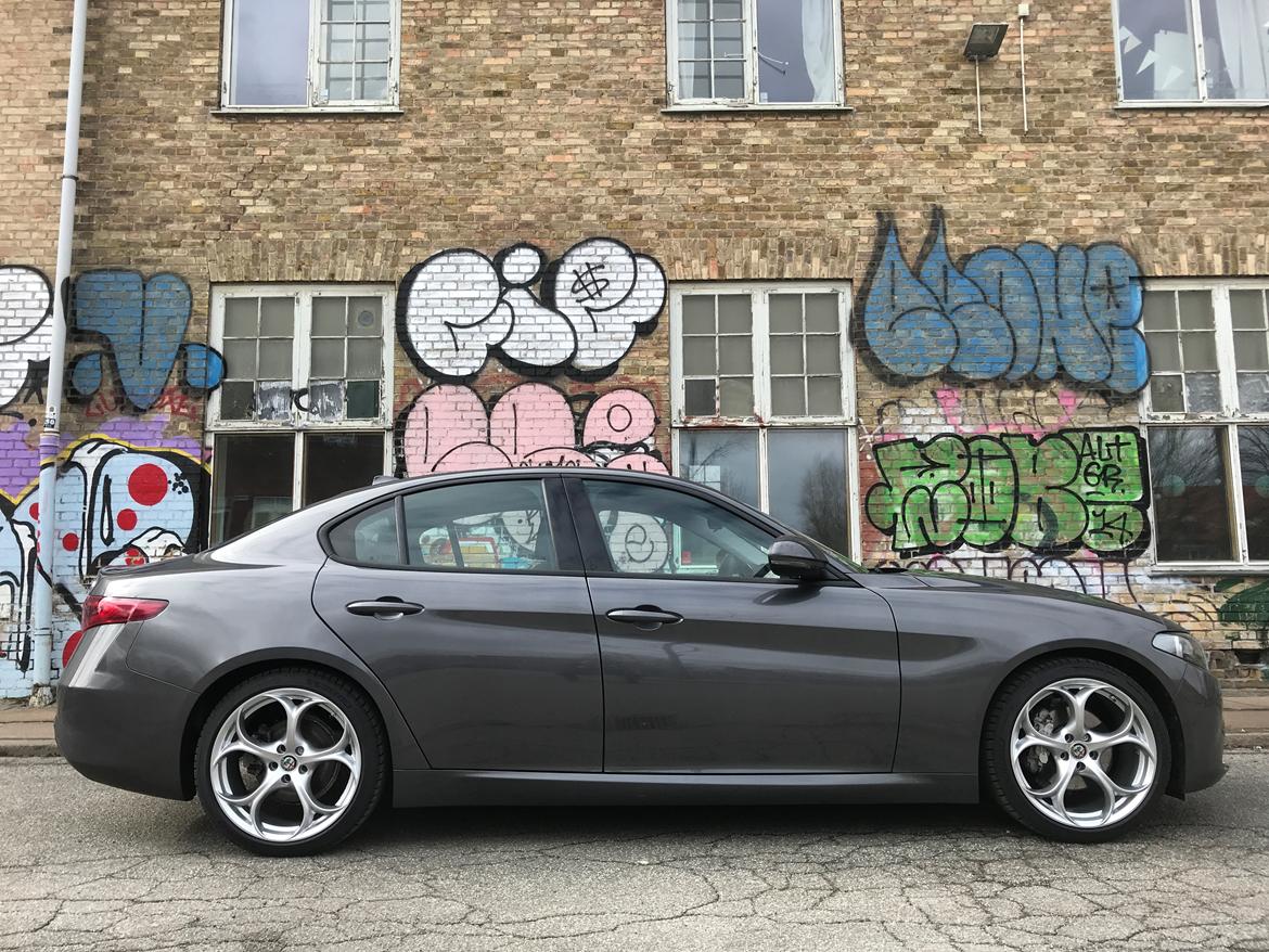 Alfa Romeo Giulia 2.0T 200 Turbo Benzina [SOLGT] billede 2