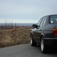 BMW E32 735iA