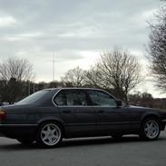 BMW E32 735iA