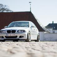 BMW 323i med 328i motor