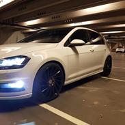 VW Golf VII R-Line