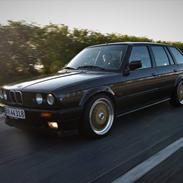 BMW E30 320i M50 Touring