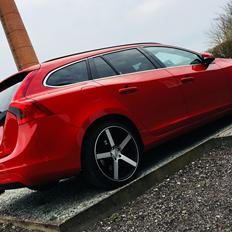 Volvo V60 D3 (model 2014)