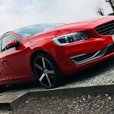 Volvo V60 D3 (model 2014)
