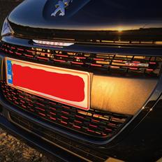 Peugeot 208 GT LINE