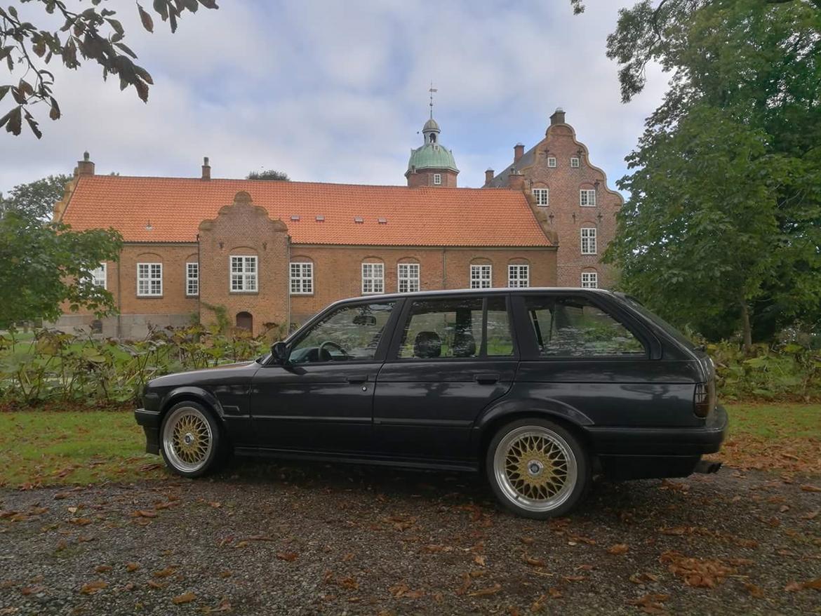 BMW E30 320i M50 Touring billede 2