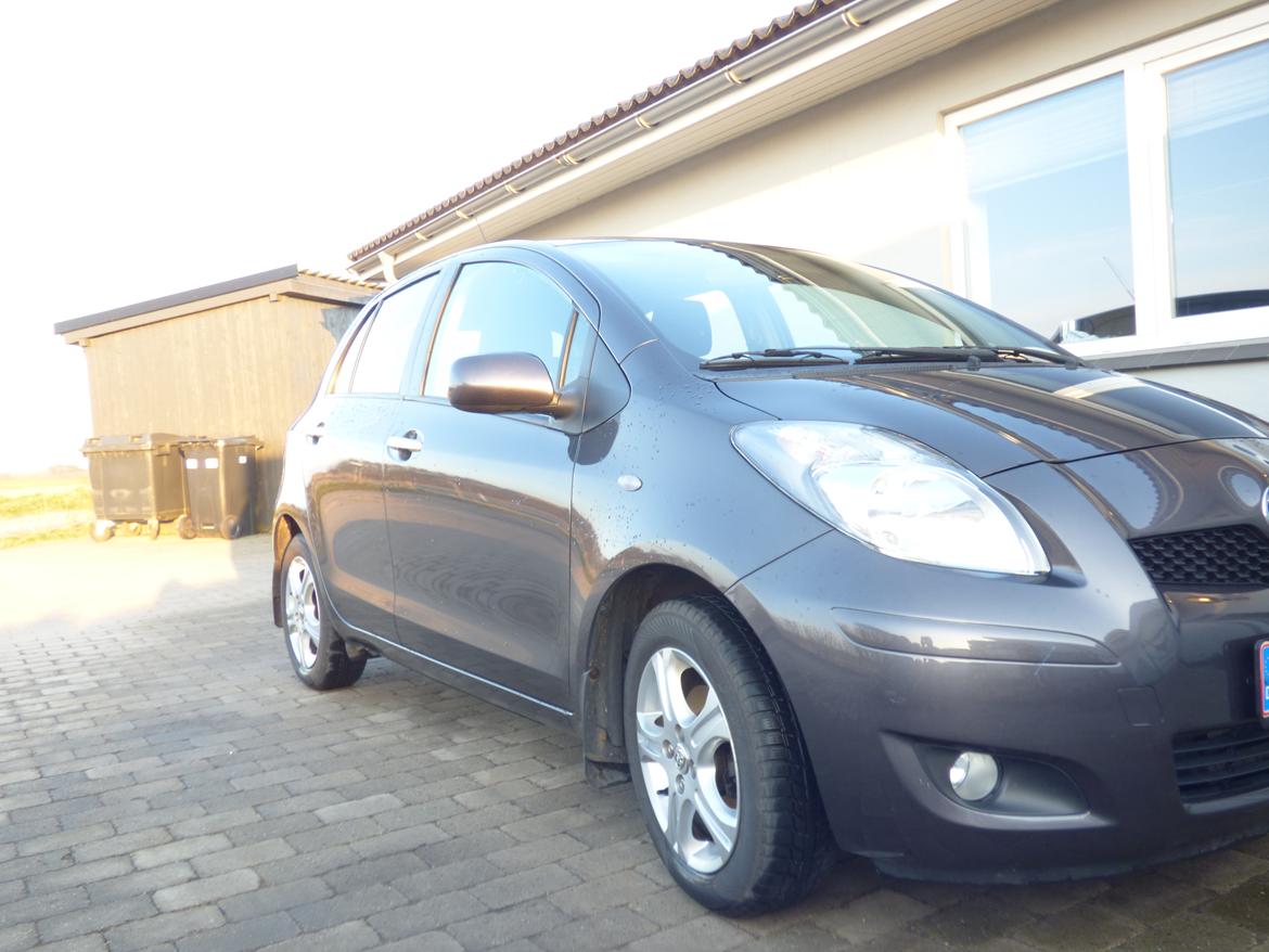 Toyota Yaris 1,33 VVT-i billede 2