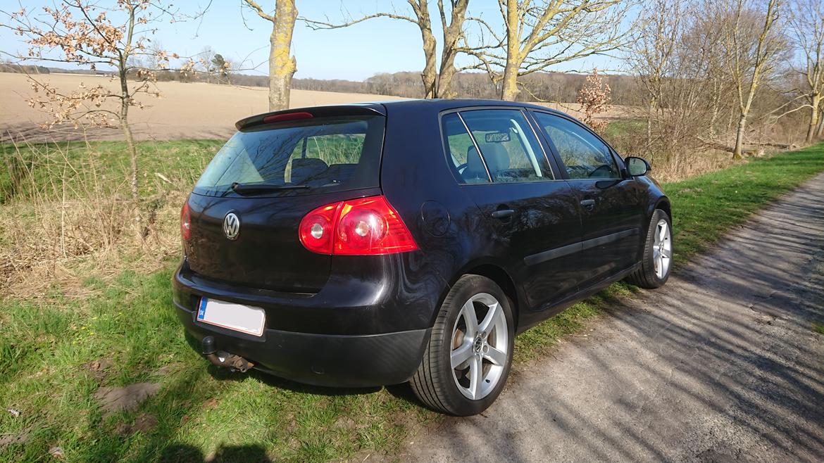 VW Golf V 2.0 FSI Comfortline billede 2