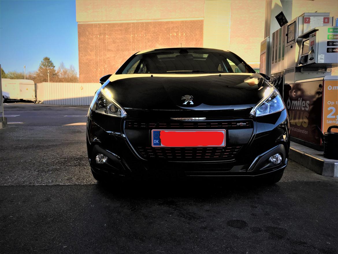 Peugeot 208 GT LINE billede 7