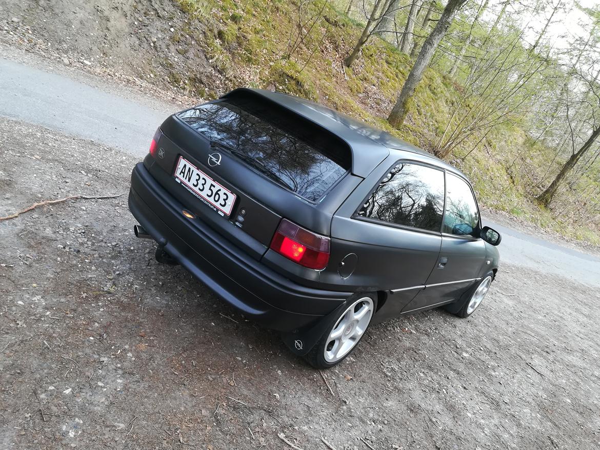 Opel Astra 1,6i (Kørt til skrot) billede 13