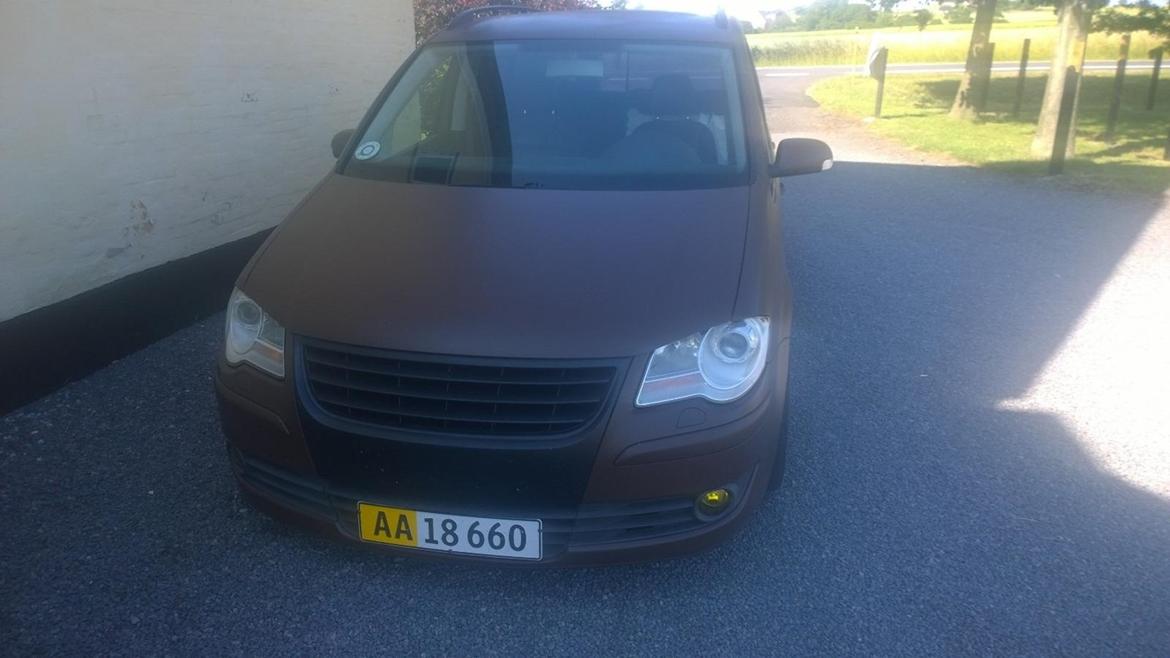VW Touran 1,9 TDI Solgt - Leverpostejs fotos...Sætter nogle nye ind når vejret er til det billede 5