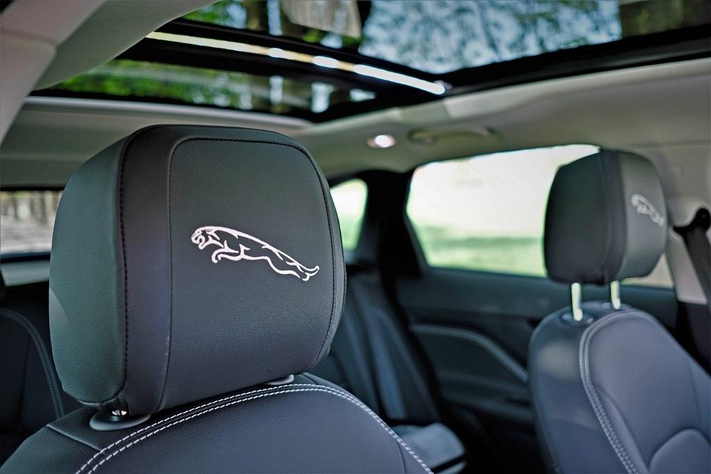 Jaguar F-Pace. "Drivers Edition" - Special broderi. Panorama tag billede 2