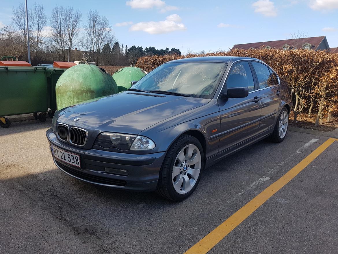 BMW 323i E46 (Solgt) billede 2