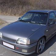 Opel Kadett GSi 16v