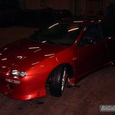 Mazda 323F Solgt