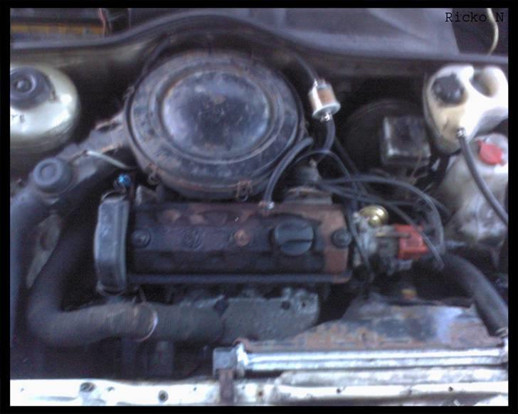 VW Polo 1.0 st.car (Solgt) - Her gemmer de 40 heste sig! (og damn hvor de kan gemme sig!) billede 10