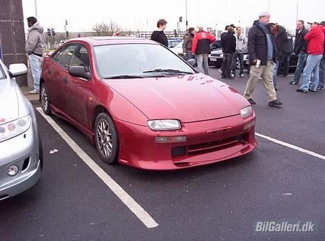 Mazda 323F Solgt billede 6