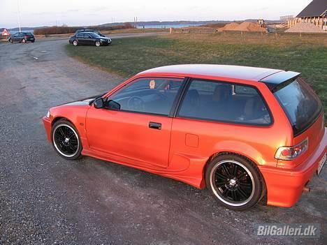 Honda Civic*dream car* *SOLGT* - Så er det nye fælger kommet på.... Pynter ik???? ;-) billede 3