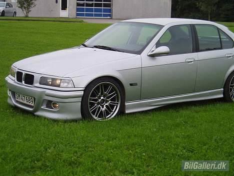 BMW 320i (DØD) billede 5