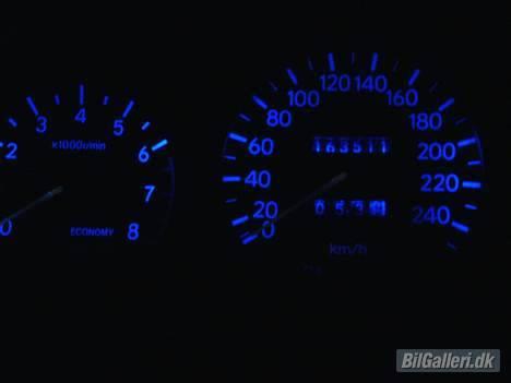 Toyota Carina E 2.0 GLI billede 4