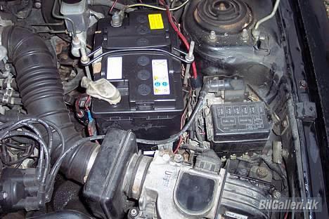 Mazda 323F 1,8i Gt 16v SOLGT!!! billede 12