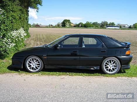 Mazda 323F 1,8i Gt 16v SOLGT!!! billede 16