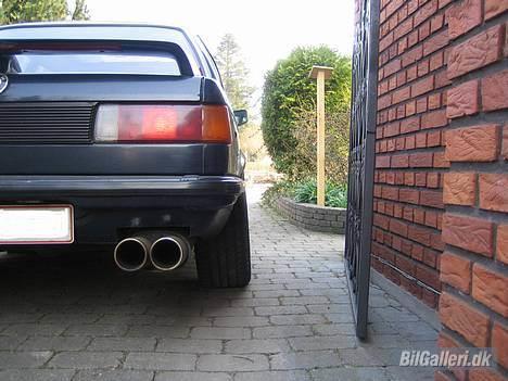 BMW E21 315 ETA solgt - Tjaa camber skal der jo til før de hjulene kan være der  billede 3